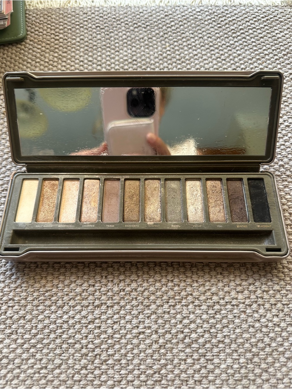 Urban Decay NAKED2 Eyeshadow Palette - Silver Tin with Teal Lettering - Picture 2 of 2